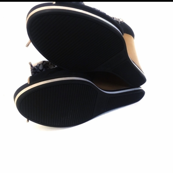 Authentic Coach Wedges - Picture 3 of 5